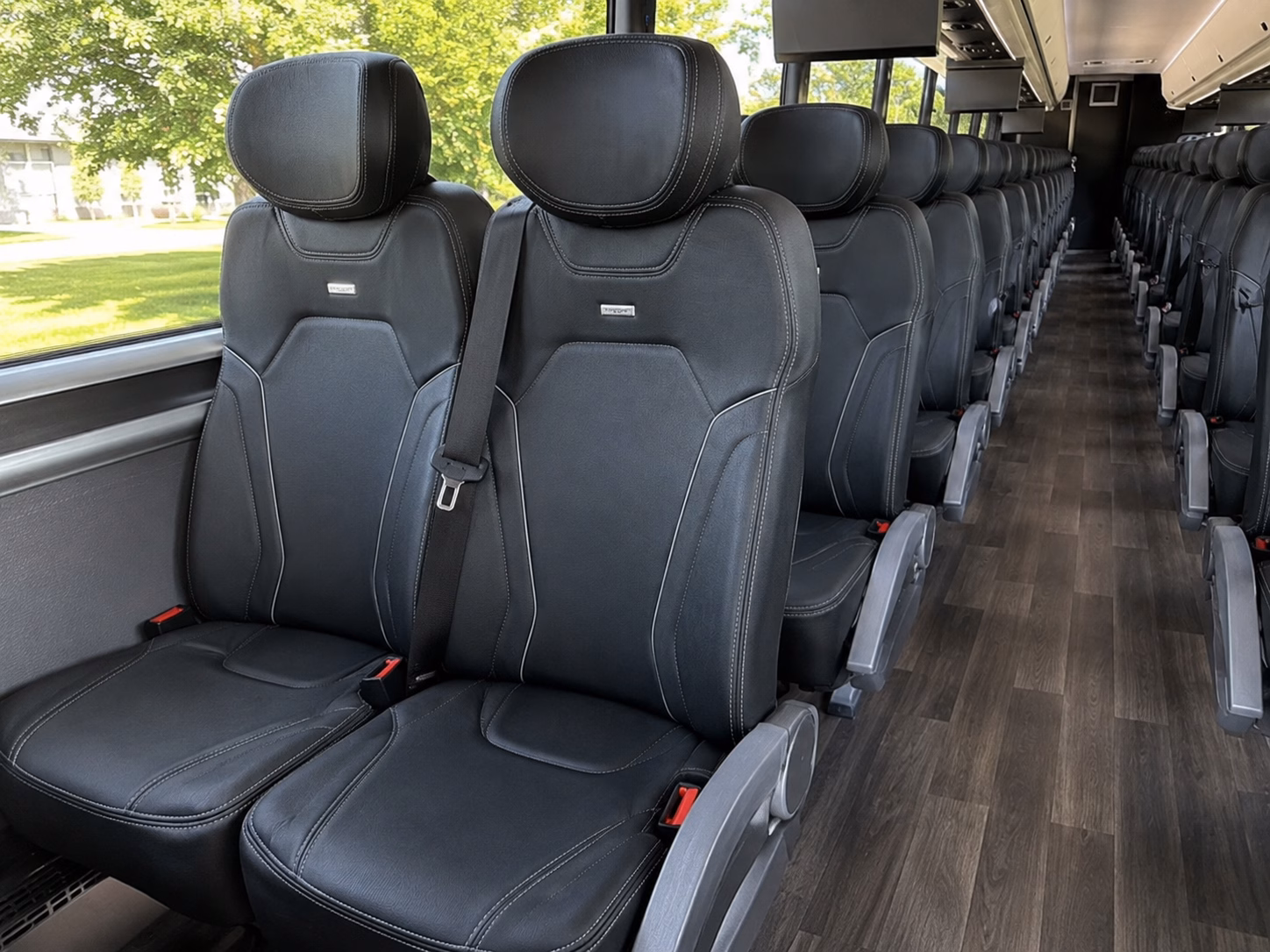 compare bus rental pricing in henderson online upfront and in minutes