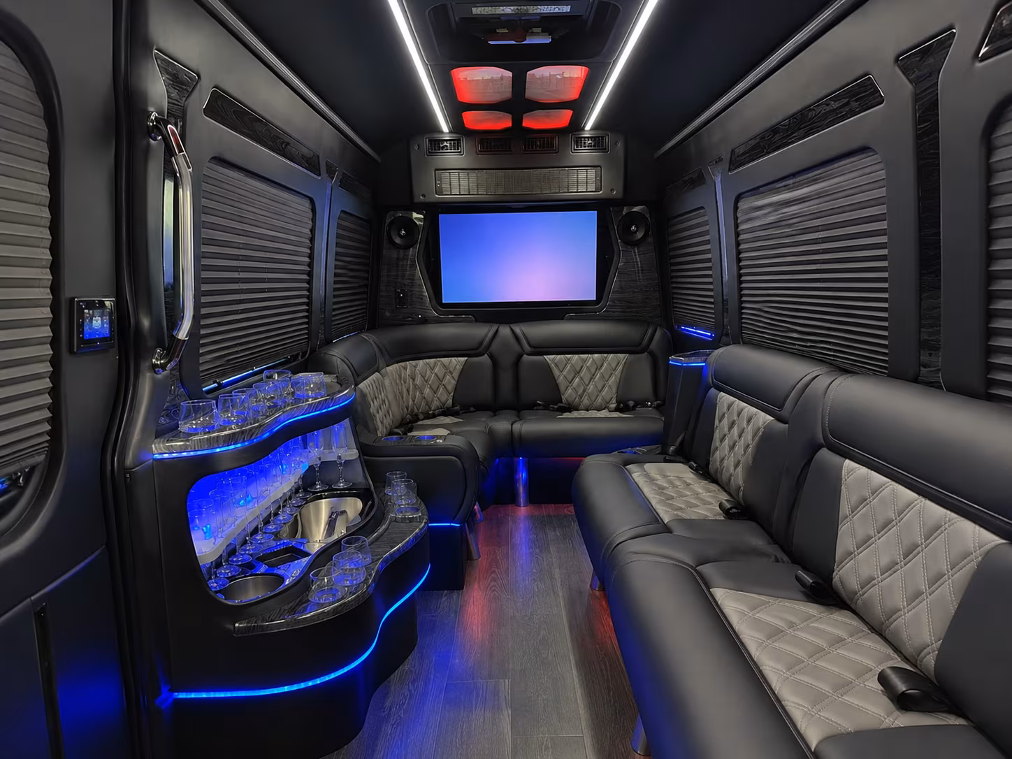hendersoncoachbuscompany com is ready to help with airport transfers from harry reid international